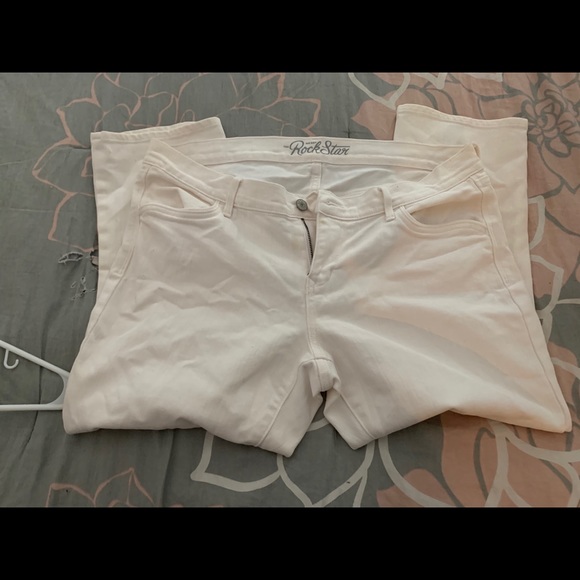 Capri “rockstar” jeans, small stain by zipper - Picture 2 of 5